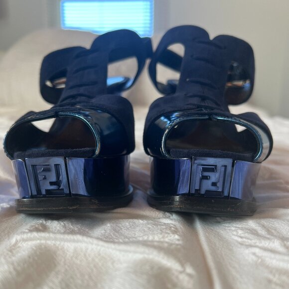 Like New: FENDI Deep Blue Suede and Patent Leather Pumps, Size: 38 1/2 - Picture 2 of 9